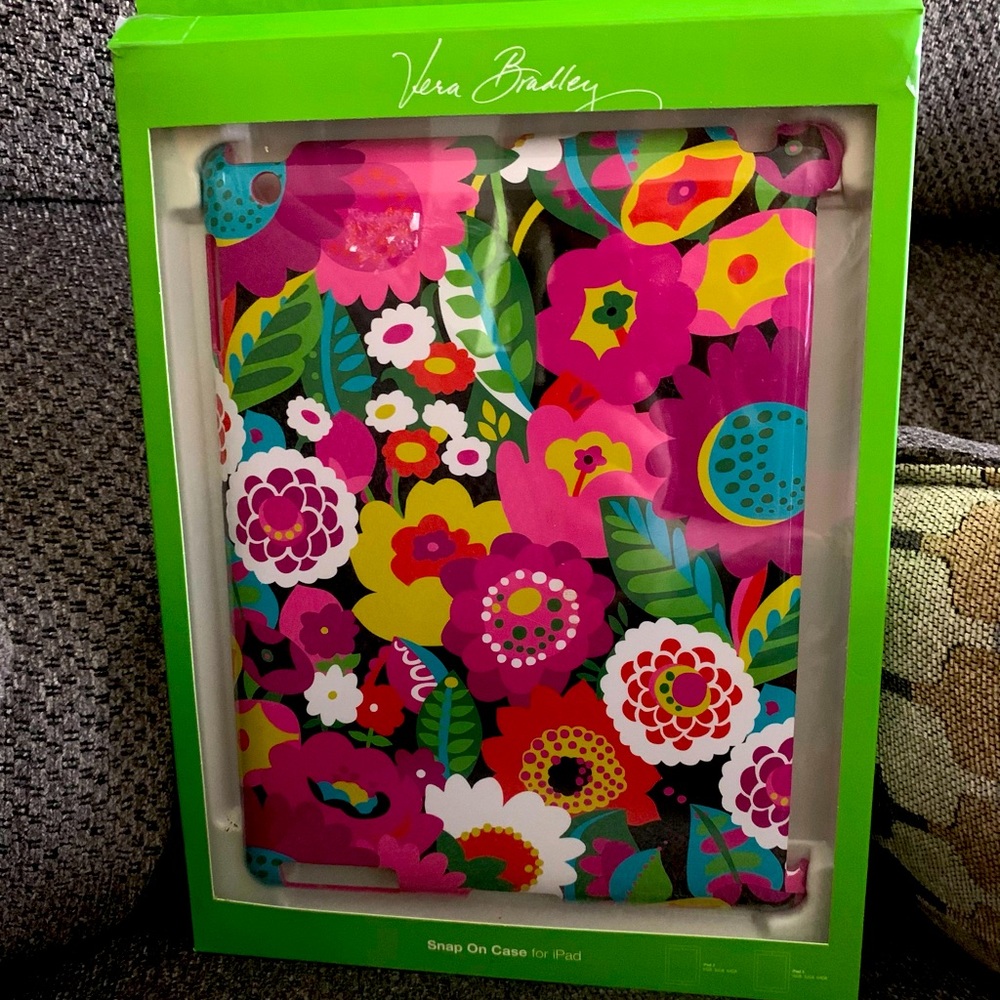 🌸🌺VERA BRADLEY🌺 🌸 IPad Snap On Floral Case